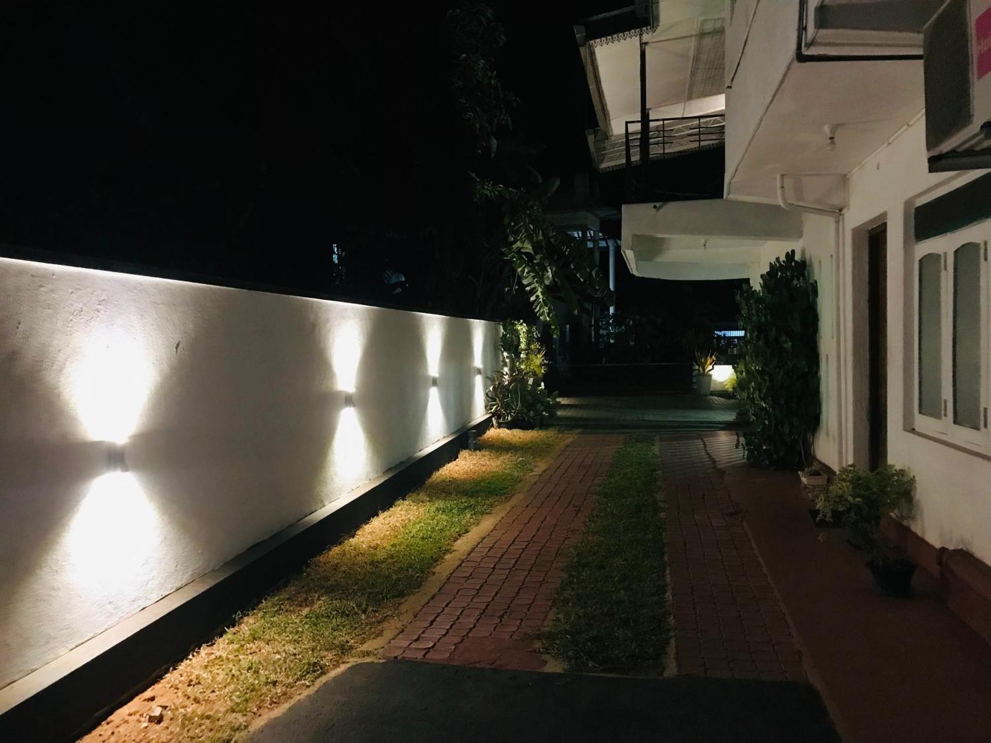 Pinidiya Resort Anuradhapura Exterior photo