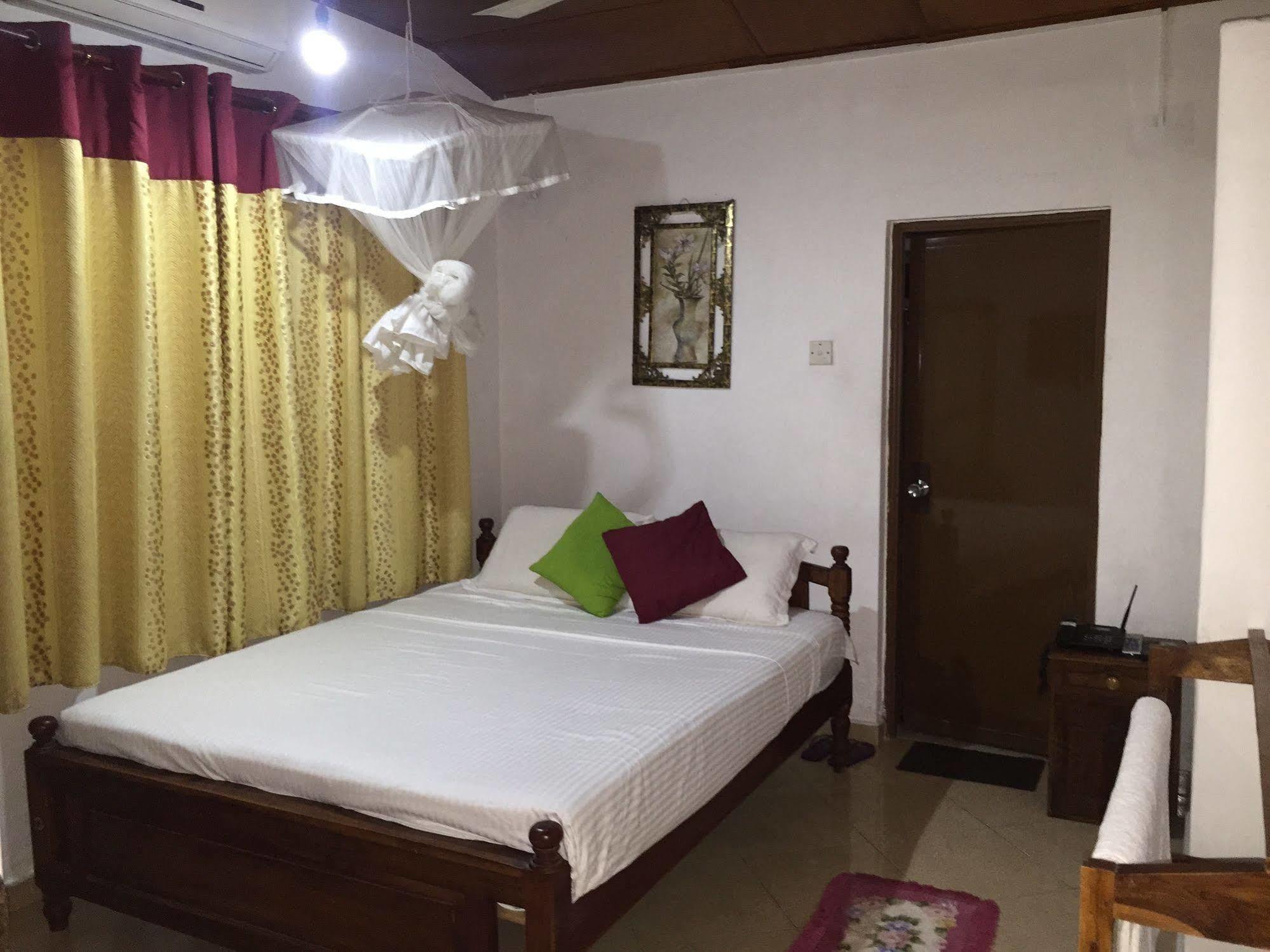Pinidiya Resort Anuradhapura Exterior photo
